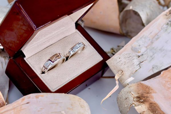 Shopping for wedding rings? Here's 5 tips before you hit the stores