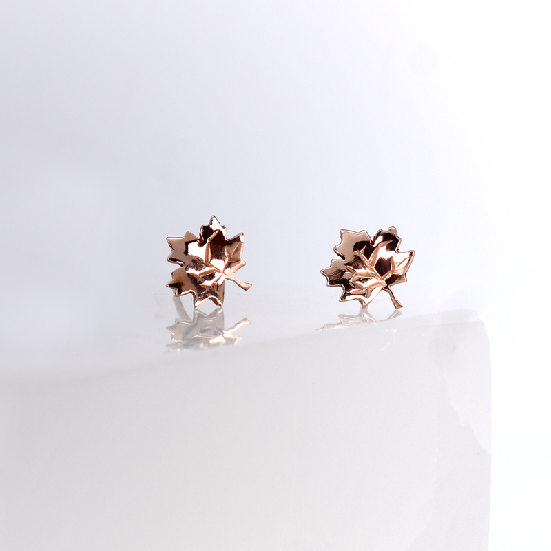 10kt gold Maple leaf studs